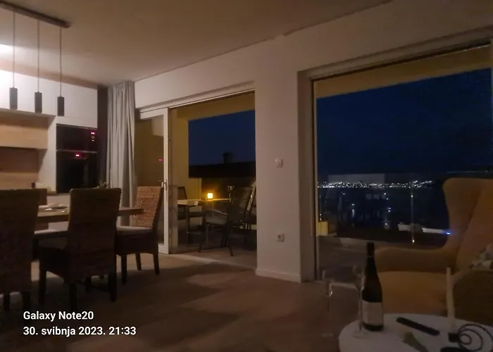 Penthouse Seaview Apartman