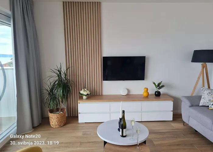 Penthouse Seaview * Traù