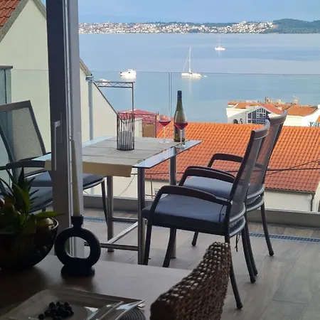 Penthouse Seaview Apartment Trogir