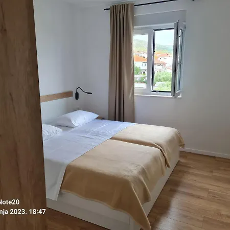 Penthouse Seaview Apartment *