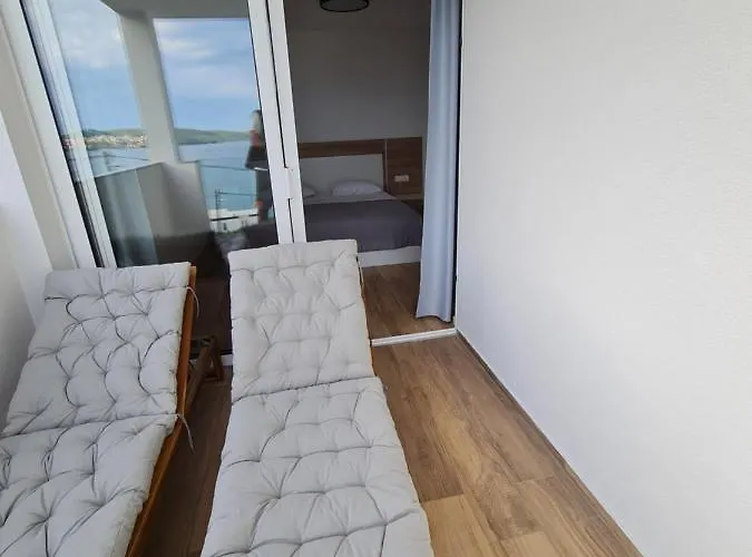 Penthouse Seaview Apartment
