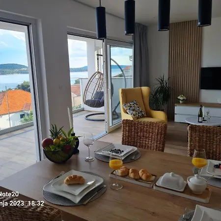 Lejlighed Penthouse Seaview *
